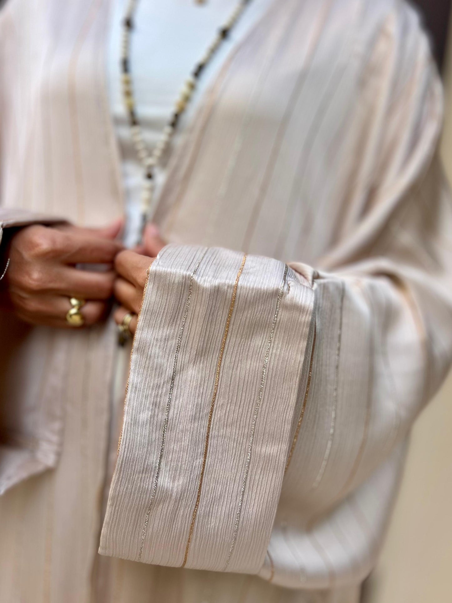Oxidé stripped Abaya
